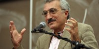 Abbas Milani shared his views on human rights in Iran in Braud Auditorium earlier this week, arguing that reform must come from within. (KEVIN TSUKII/The Stanford Daily)