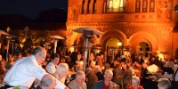 Alumni gathered for the first event of Homecoming Weekend, a formal dinner on the Main Quad, on Thursday evening. (KATIE BRIGHAM/The Stanford Daily)
