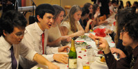 Freshmen enjoy "Valentine's Evening at Cafe Wilbur." (ZETONG LI/The Stanford Daily)